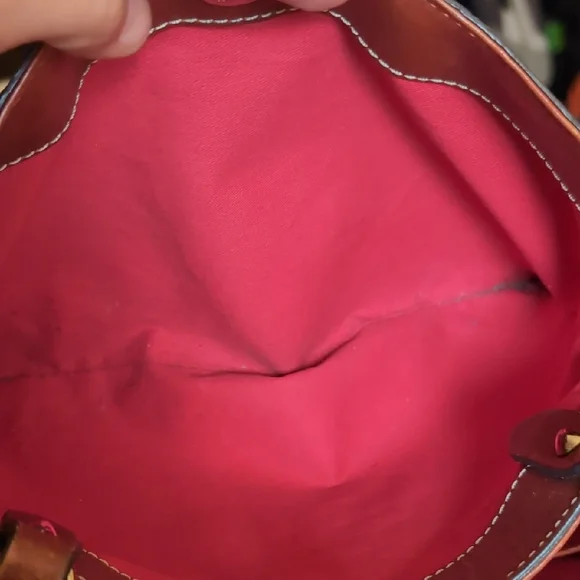 Dooney & Bourke Croc Embossed Flynn - Picture 17 of 17